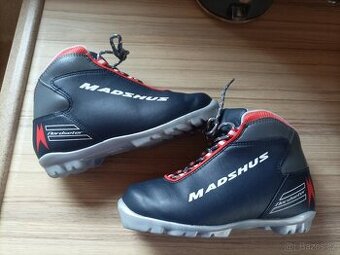 Boty na běžky vel. 38 pošta v ceně