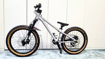 Early rider Hellion 20