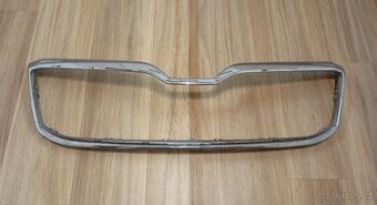 Rámeček přední masky Škoda Superb III  3V0853761B