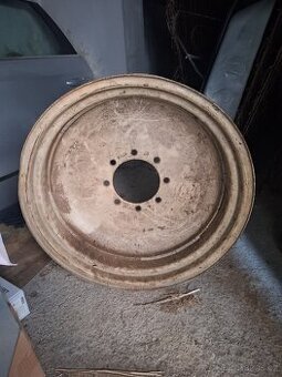 Přední disk a zadní ráfek na Z5645