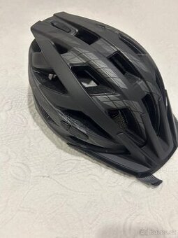Cyklistická přilba UVEX