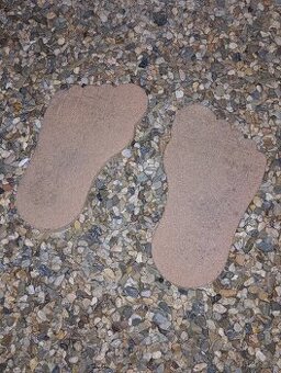 Dlazba betonove patky, nohy