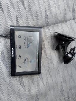 Prodám plně funkční navigaci garmin