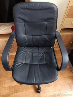 Koženková židle k psacímu stolu