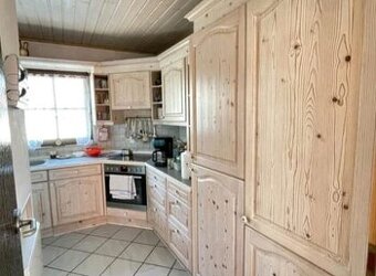 Krásná borovicová linka se spotřebiči,6554