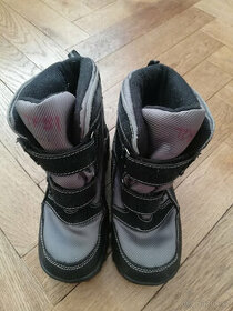 Dětské teplé zimní boty v pěkném stavu, vel. 32