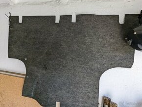 Trabant - podlahový koberec / jiný díl