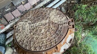 Prodam prejezdovy litinovy poklop prumer cca 65cm