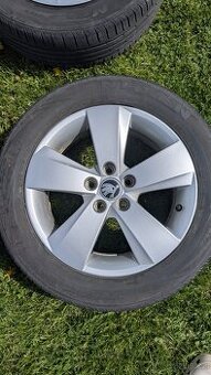 Letní pneu Nexen 185/60 R15 + originál Škoda alu kola – sada