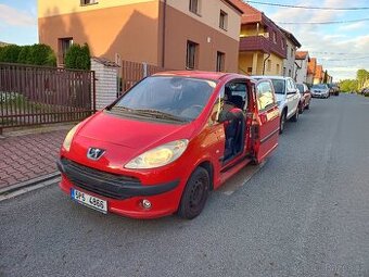 Peugeot 1007 1.4, najeto pouze 94TKM