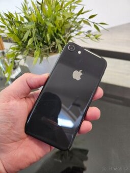 Iphone 8 64gb top stav