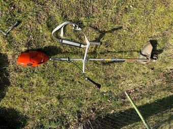 DOLMAR KŘOVINOŘEZ VYŽÍNAČ KOSA STRUNOVÁ SEKAČKA - 1