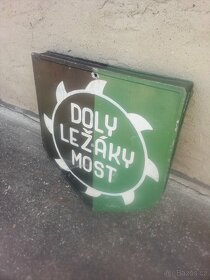 Cedule Doly Ležáky, Povozy, helma