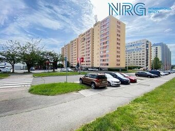 Pronájem bytu po rekonstrukci, 3 + kk, 73 m², Praha 8 - Troj