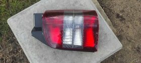 VW T5 Multivan pravá zadní kouřová lampa Hella