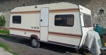 Karavan biirstner lux