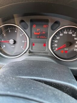 Rezervováno Prodám Citroen C-Elysee 1.2 vtiRezer