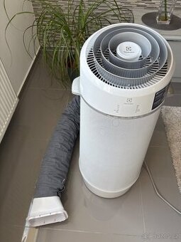 Klimatizace mobilní Elektrolux zánovní - 1