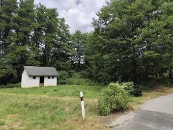 Prodej pozemku u rybníka 1 560 m², Borovice – Mukařov, okres