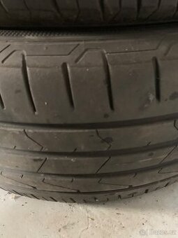 Pneu 215/55r17