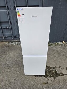 Lednice kombinovaná HISENSE