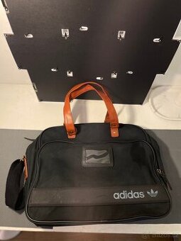 🖤 Stylová taška adidas Airliner s koženými uchy 👜