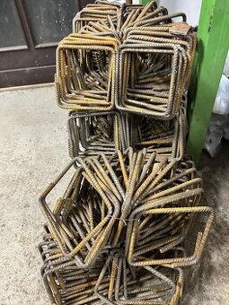 Třmínky 150x150mm r8mm  300ks