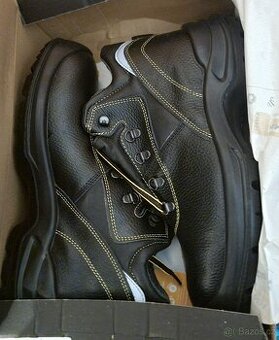 Pracovní boty Panda S3,2 páry. 1x Gumofilc a 1x holínky