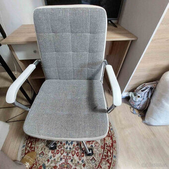 Kancelářská židle