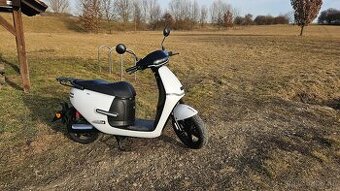 ELEKTRICKÝ SKÚTR HORWIN EK3