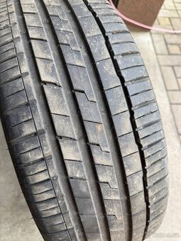 Hankook 235/55R19 letní