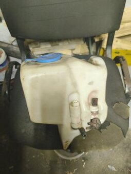 Škoda Felicia Velká nádobka na ostřikovače