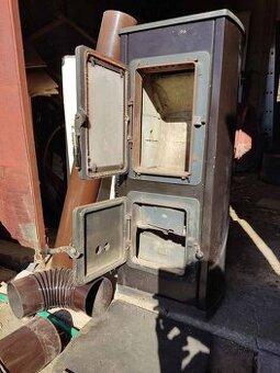 Kamna se sklem 90cm vysoká s kouřovody