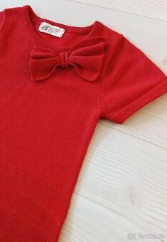 Slavnostní šatičky.