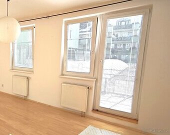 Prodám plastová okna