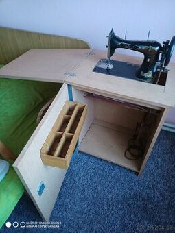 Prodám starý šicí stroj