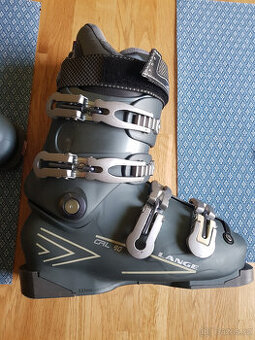 Nové dívčí dámské prežkáče boty na lyže LANGE 37