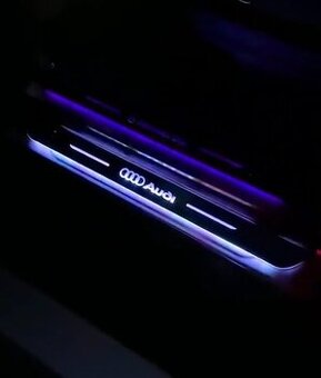 Světelné prahové lišty Audi