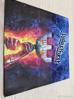 JUDAS PRIEST: SINGLE CUTS, Kompilace 2011, JEWEL CASE