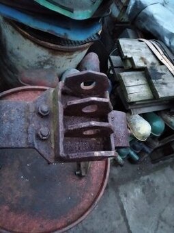 Prodám originál etážový závěs na ZETOR25-třípatrák