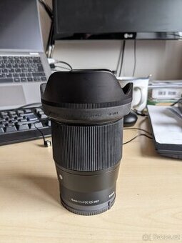 Objektiv Sigma 16mm f1.4, Sony E, super stav