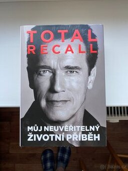 Nová kniha Total Recall: Můj neuvěřitelný životní příběh