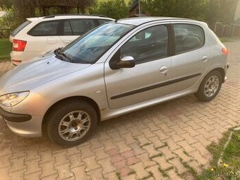 Prodám Peugeot 206 1.4 Dily nebo celek
