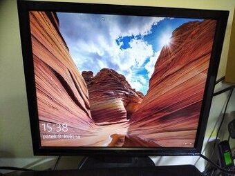 Monitor ASUS černý 19" 3:4