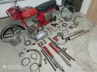Jawa 250/559 panelák kývačka