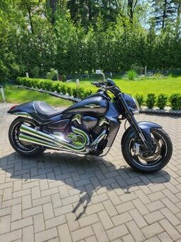 SUZUKI INTRUDER 1800