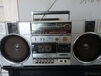 Prodám Japonský boombox Sanyo M9880LU