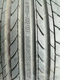 sada 2 ks skoro nejetych pneu 165/40 R16