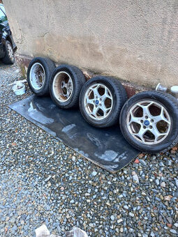 Kola na Ford Mondeo MK4 215/55 R16 včetně pneu Nokian