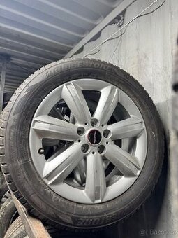 Kola Mini Cooper Works, zimní pneu 205/60/17